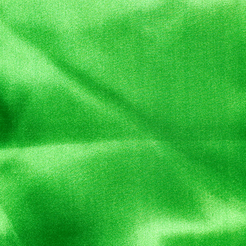 Surnappe/Chemin de table en satin  vert gazon